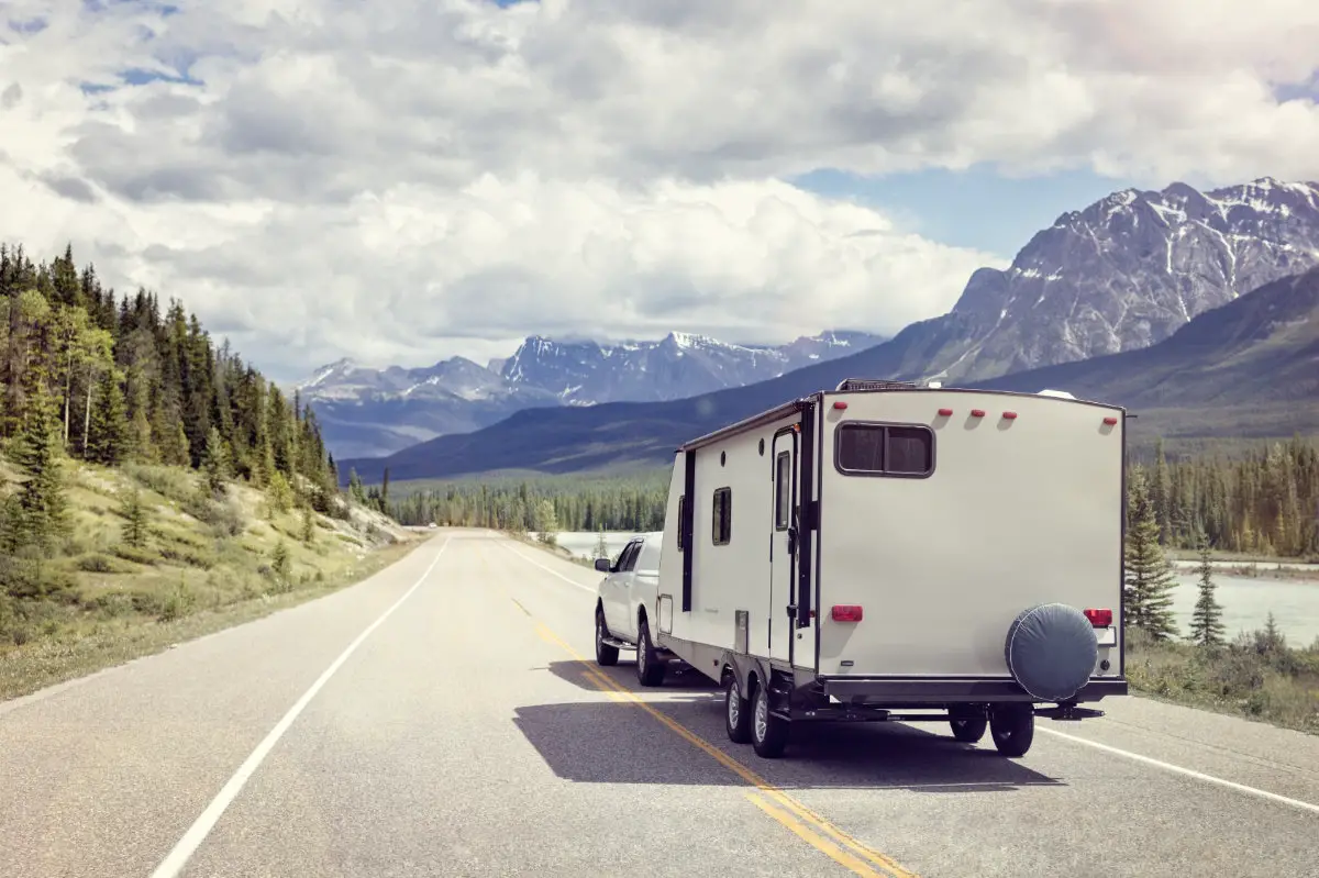 Ford F-150: Trailer Battery Not Charging - Reasons & Solution